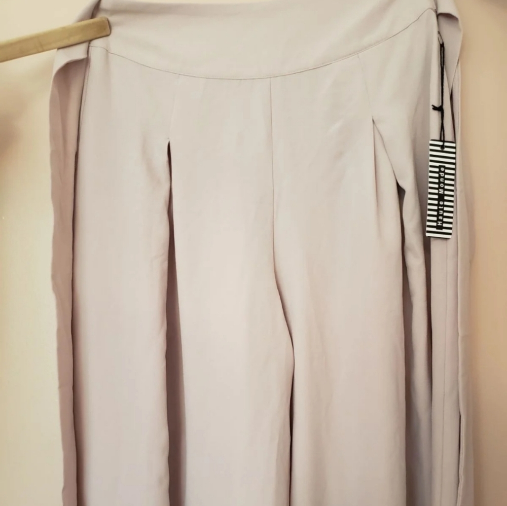 Flowy pants w bowtie